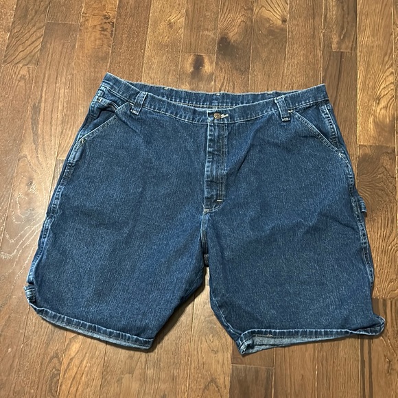 Men’s Wrangler Cargo Jeans Shorts Size 42 - Picture 1 of 3